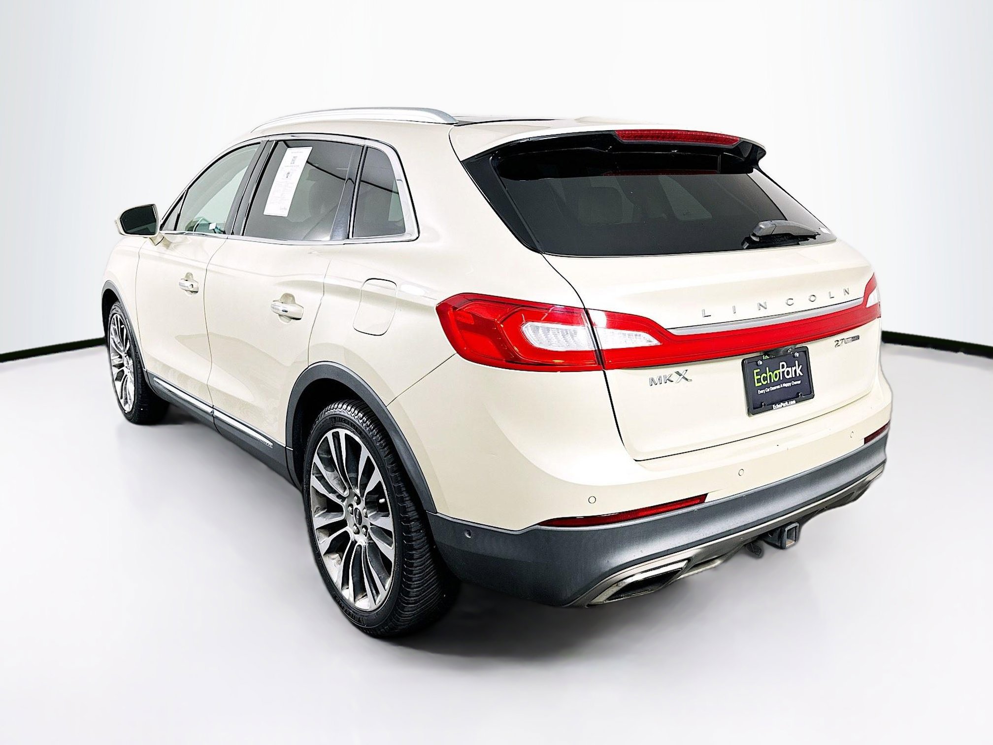 Used 2016 Lincoln MKX Reserve w/ Luxury Package image 5