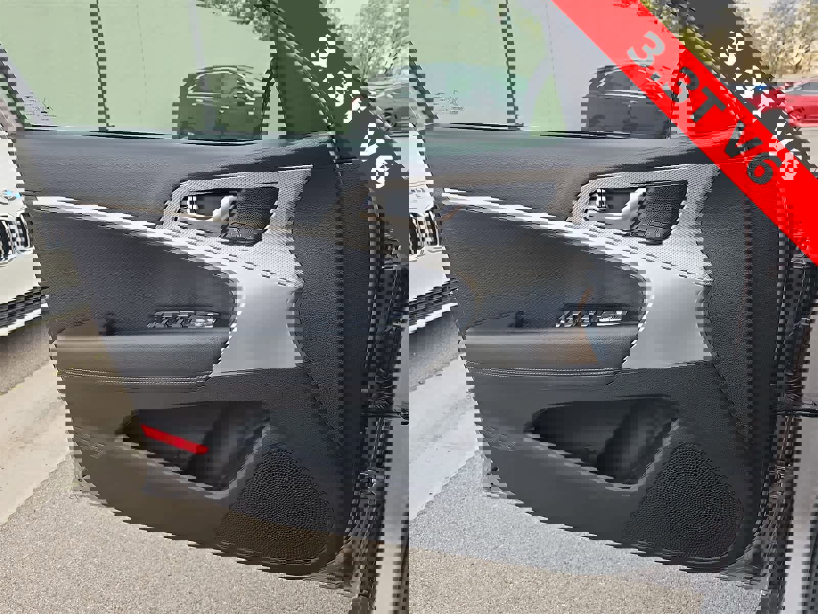 Used 2022 Genesis G70 3.3T image 28