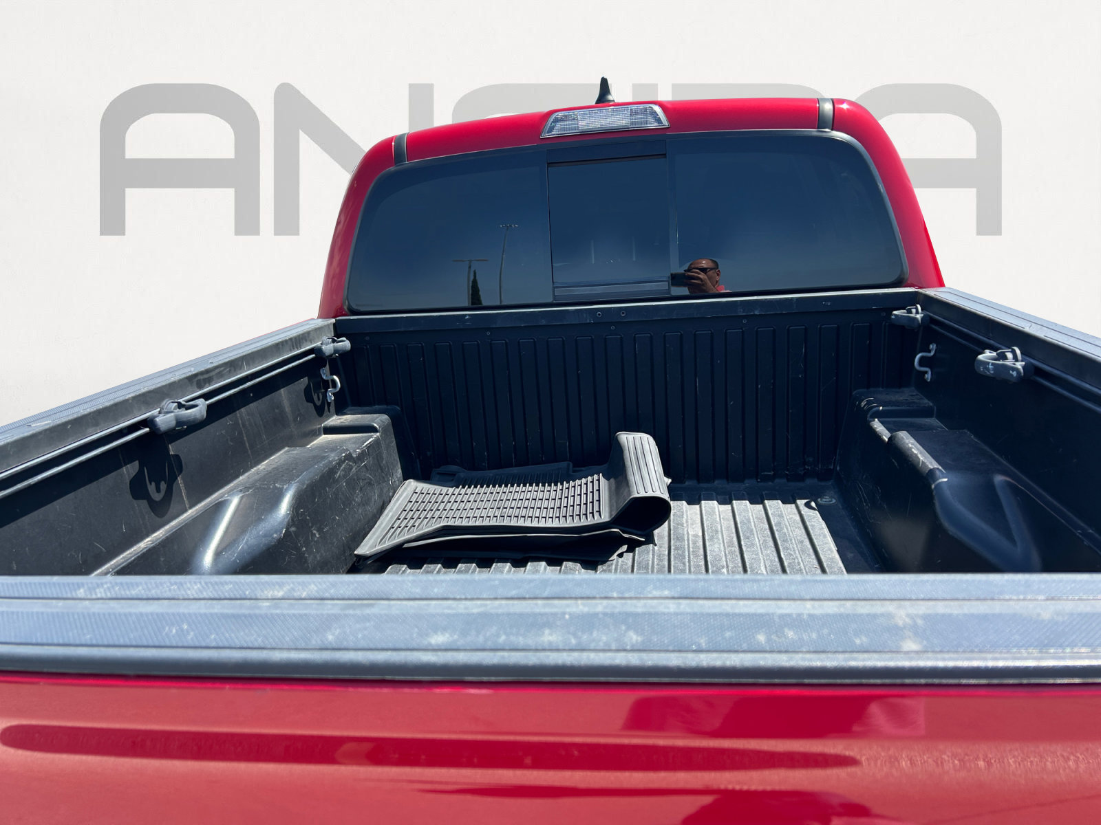 Used 2022 Toyota Tacoma SR5 RWD image 12