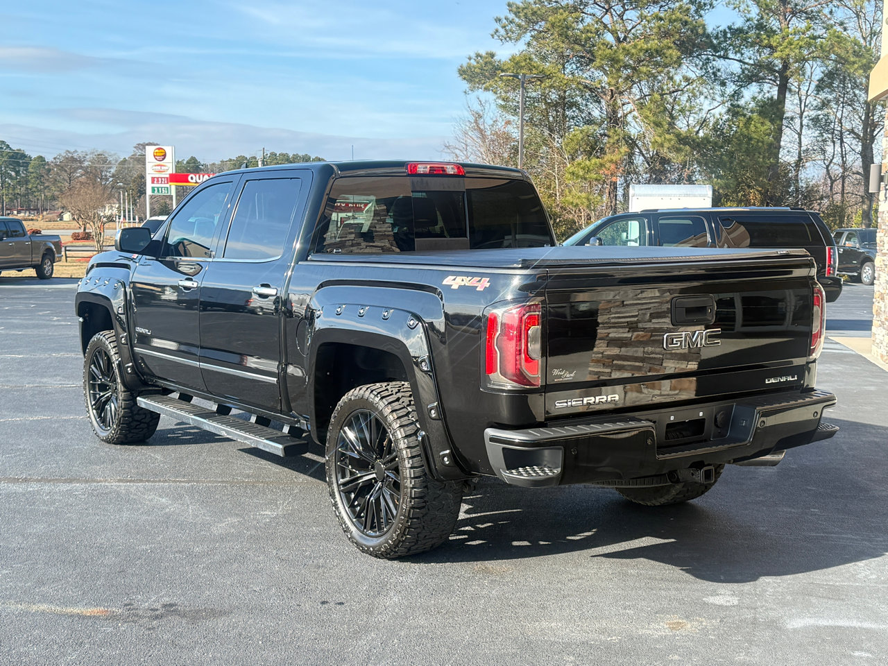 Used 2018 GMC Sierra 1500 Denali image 3