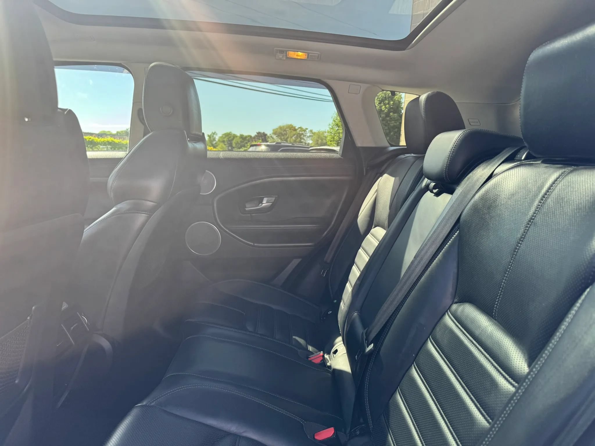 Used 2016 Land Rover Range Rover Evoque HSE Dynamic AWD/4WD image 36