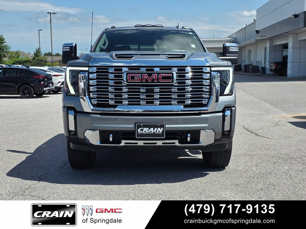 Used 2024 GMC Sierra 2500 Denali w/ Technology Package AWD/4WD image 2
