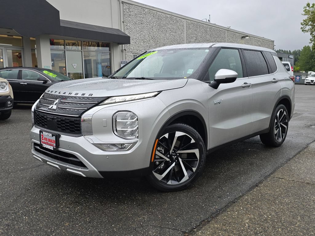 Used 2023 Mitsubishi Outlander 4WD Plug-In Hybrid