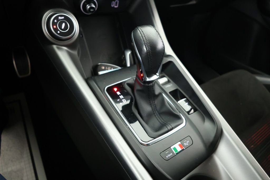 Used 2024 Alfa Romeo Tonale Veloce image 14