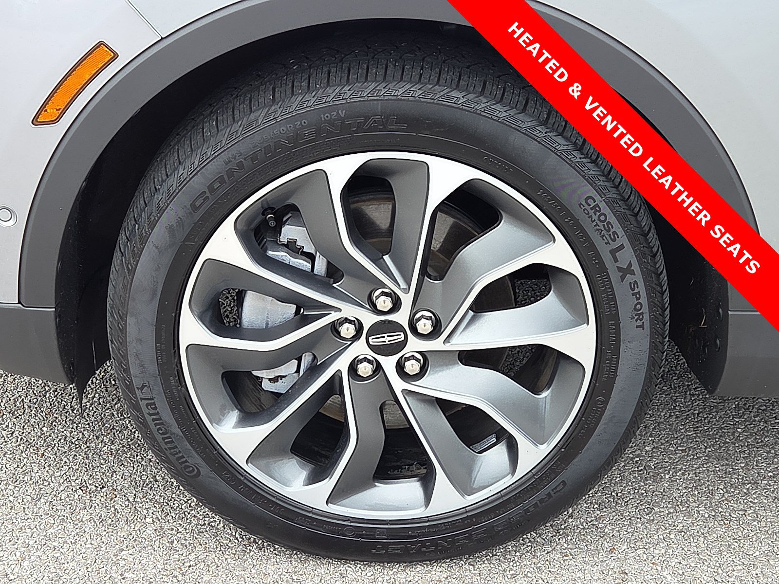 Used 2023 Lincoln Nautilus Reserve w/ Equipment Group 201A AWD/4WD image 7