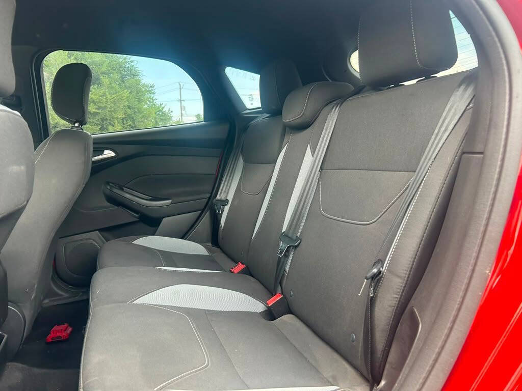 Used 2018 Ford Focus ST FWD image 17