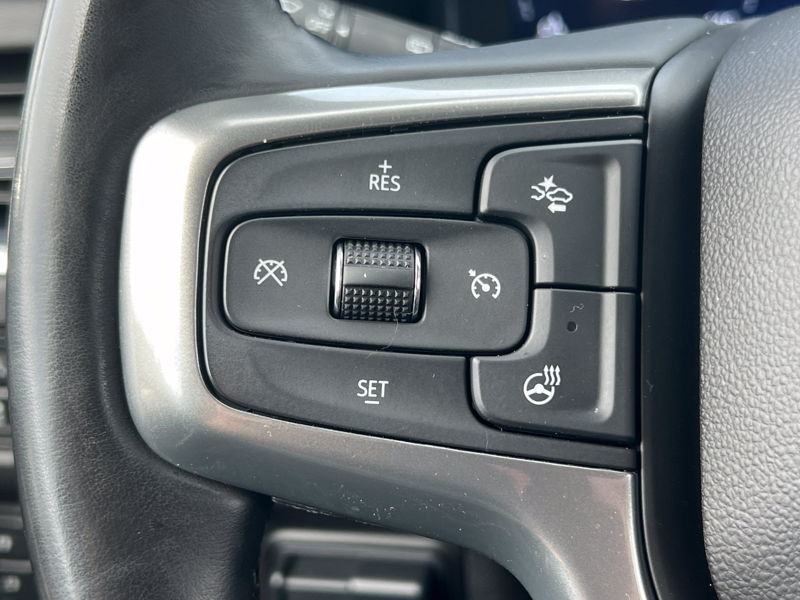Certified 2024 Chevrolet Suburban Z71 w/ Off-Road Capability Package AWD/4WD image 29