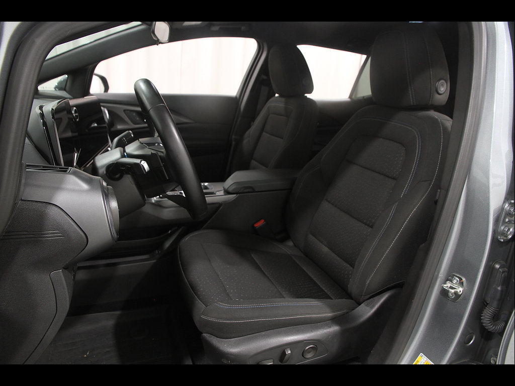 Used 2025 Chevrolet Equinox EV LT w/ Comfort Package FWD image 6