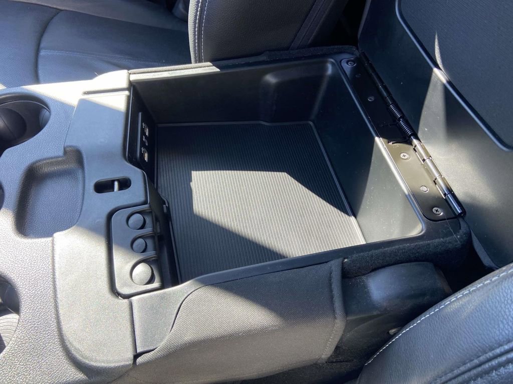 Used 2018 RAM 1500 Laramie image 30