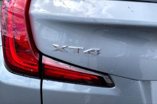 Used 2023 Cadillac XT4 Premium Luxury AWD/4WD image 7