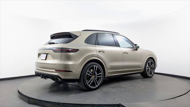 Used 2019 Porsche Cayenne Turbo w/ Premium Plus Package AWD/4WD image 8
