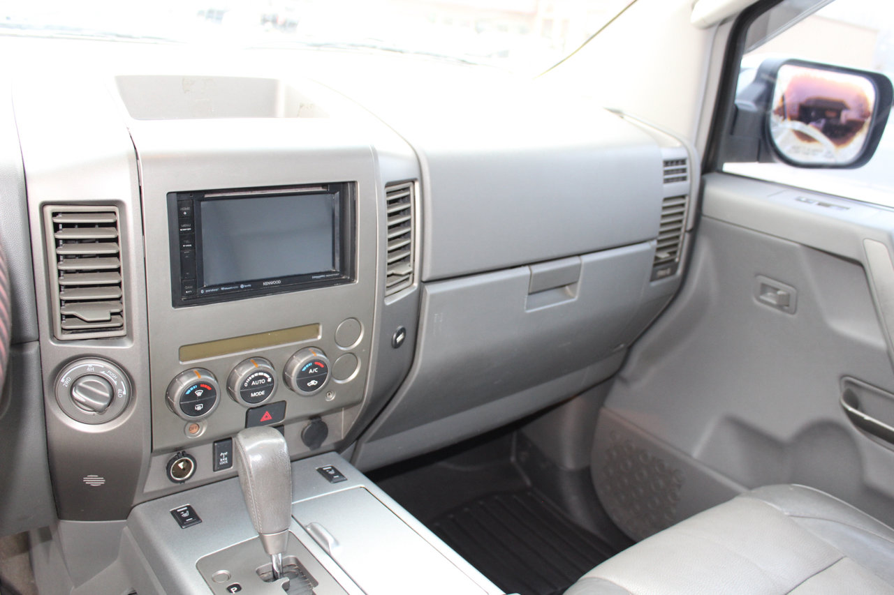 Used 2006 Nissan Titan LE w/ (R02) LE Off-Road Pkg image 47
