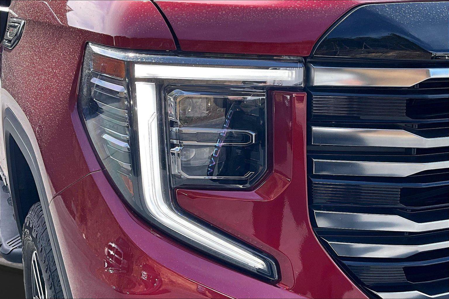Used 2025 GMC Sierra 1500 AT4 w/ AT4 Premium Package AWD/4WD image 30