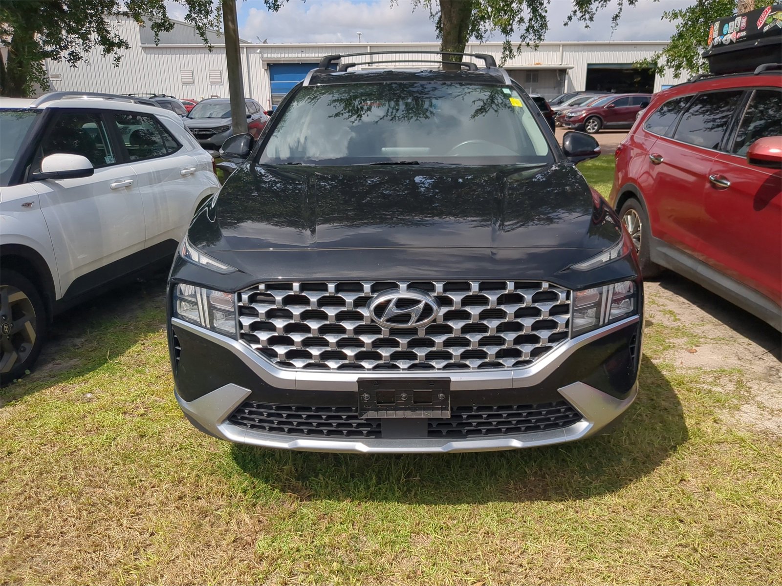 Used 2022 Hyundai Santa Fe SEL w/ Convenience Package image 2