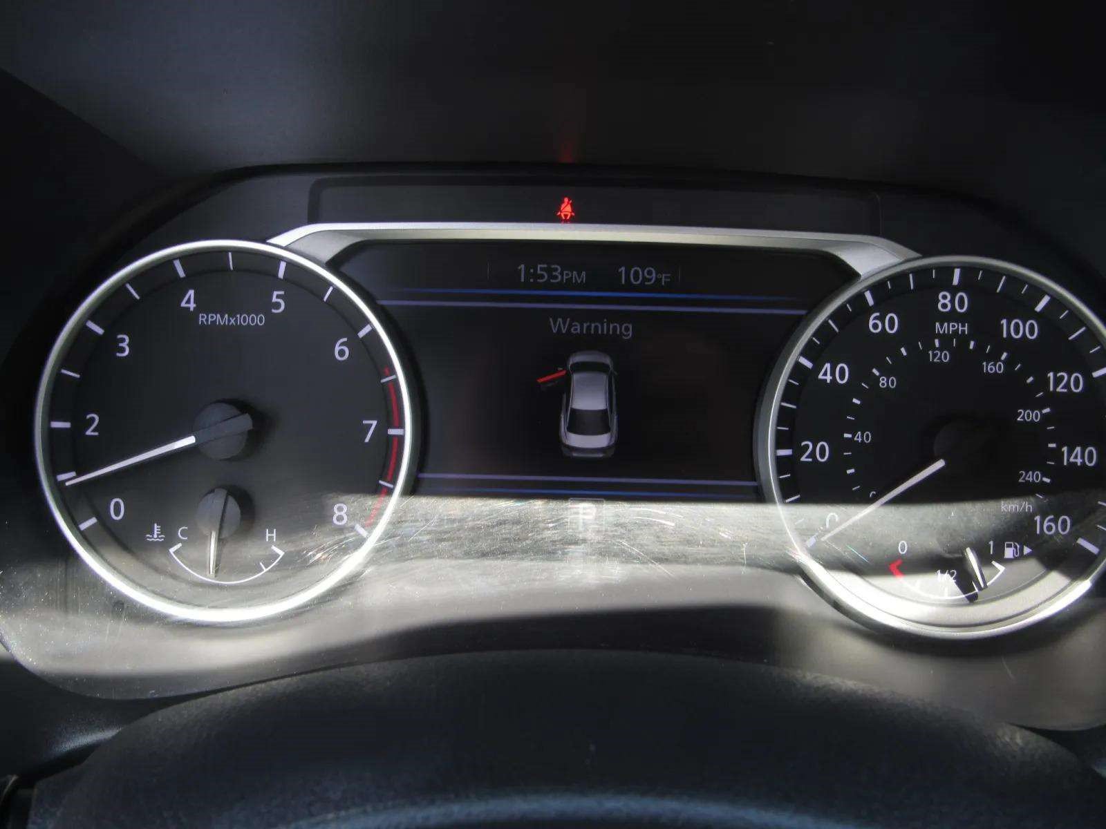 Used 2024 Nissan Sentra SV FWD image 24