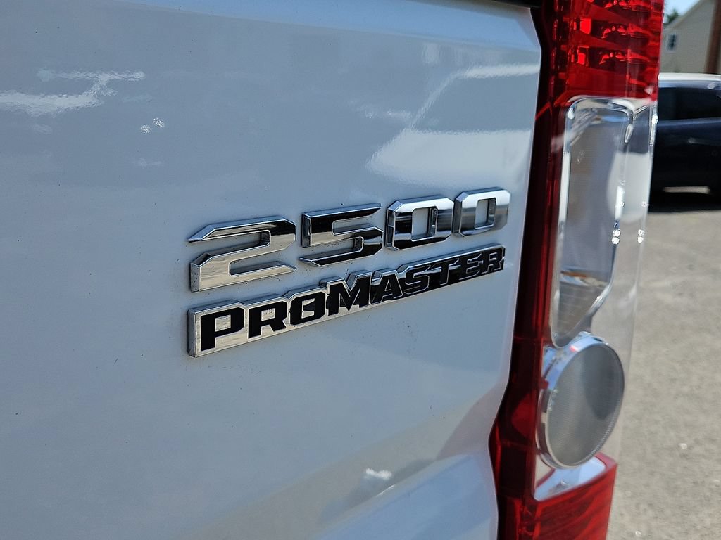 Used 2025 RAM ProMaster 2500 w/ U-Haul Equipment Group FWD image 30