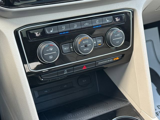 Used 2021 Volkswagen Atlas SEL Premium image 35