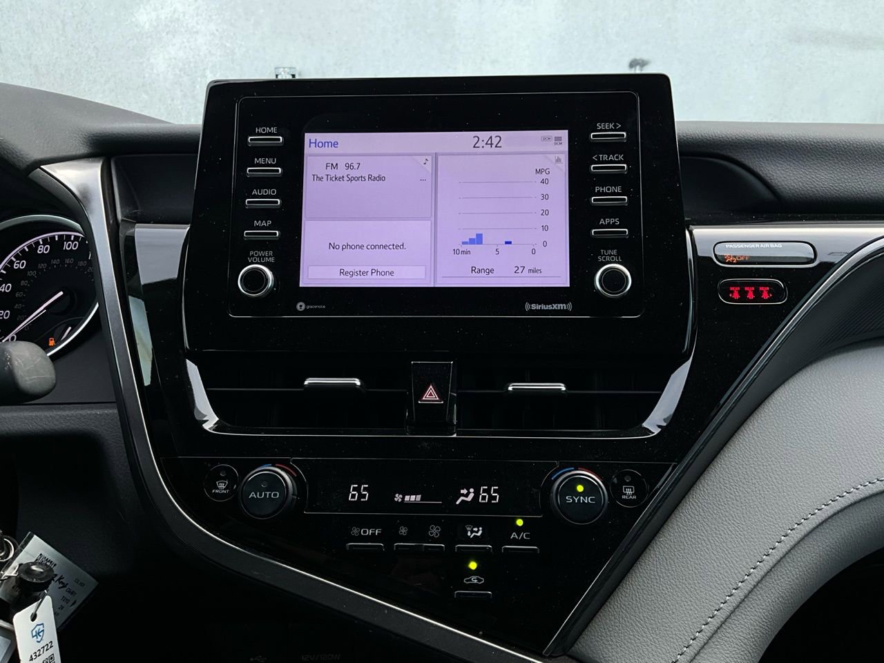 Used 2024 Toyota Camry LE image 24