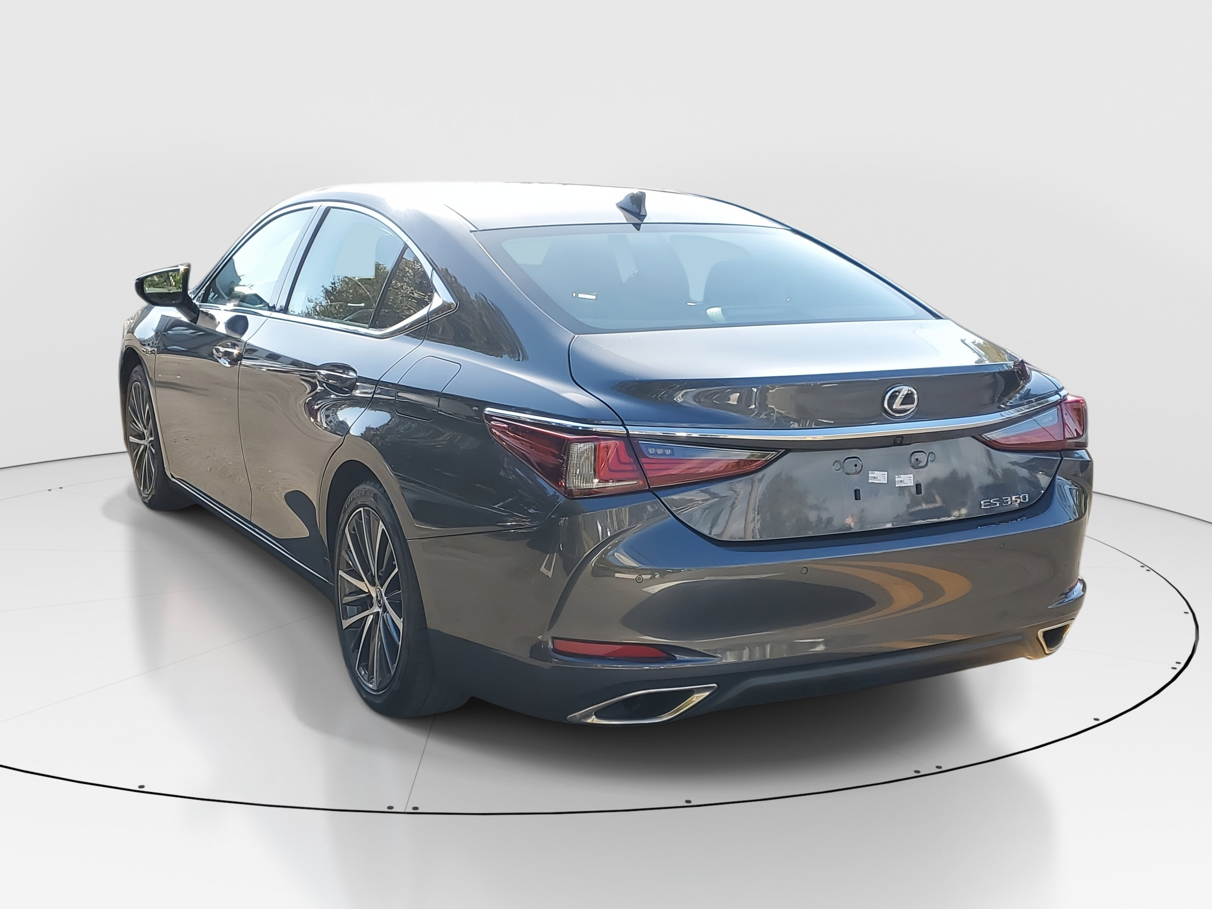 Certified 2023 Lexus ES 350 w/ Premium Package image 5