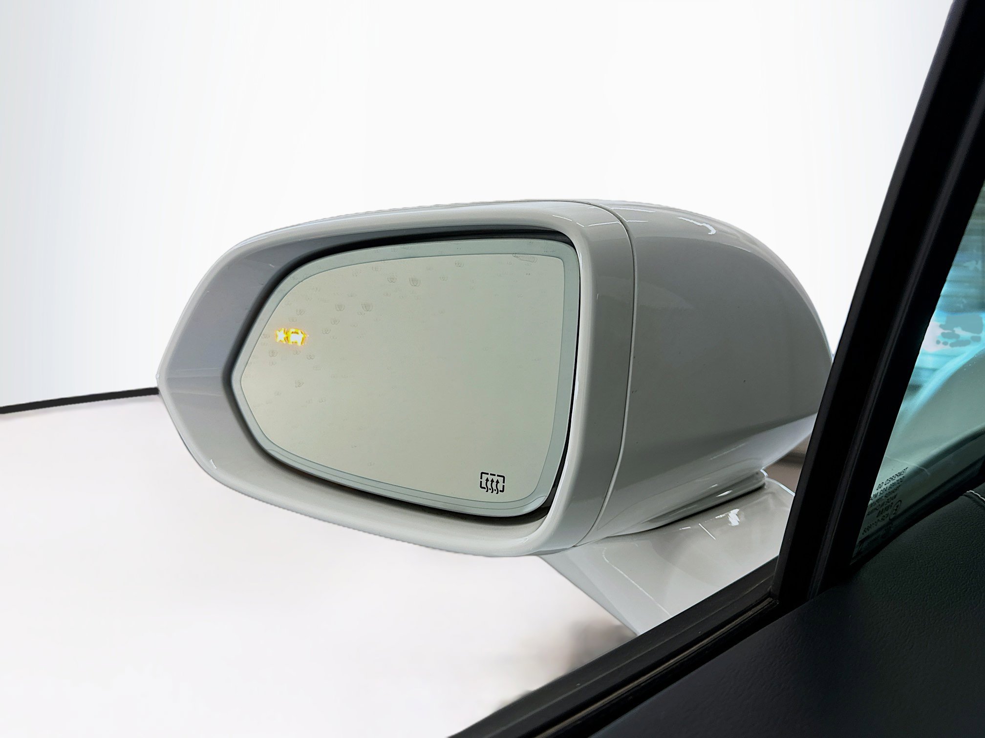 Used 2024 Chevrolet Blazer EV LT AWD/4WD image 16