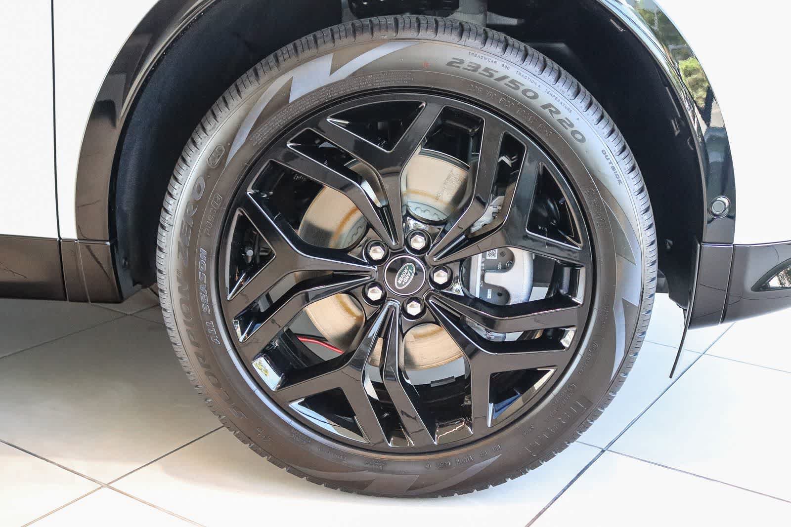 New 2026 Land Rover Discovery Sport Landmark AWD/4WD image 7