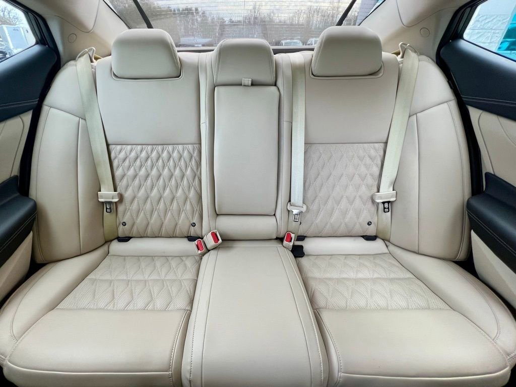 Used 2023 Nissan Maxima Platinum w/ Sport Mat Group image 9