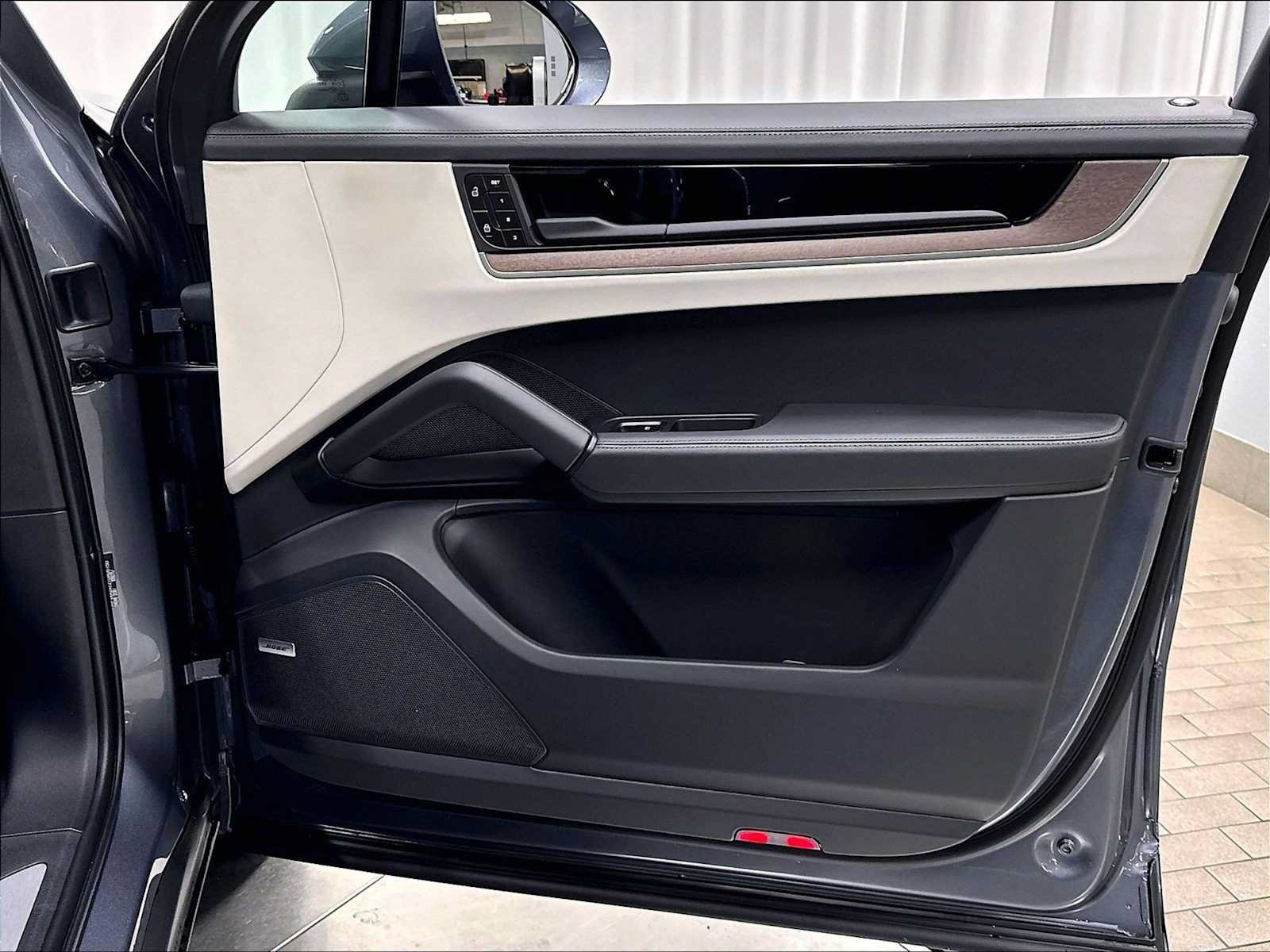 New 2026 Porsche Cayenne AWD/4WD image 28