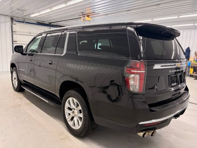 Used 2024 Chevrolet Suburban Premier AWD/4WD image 4