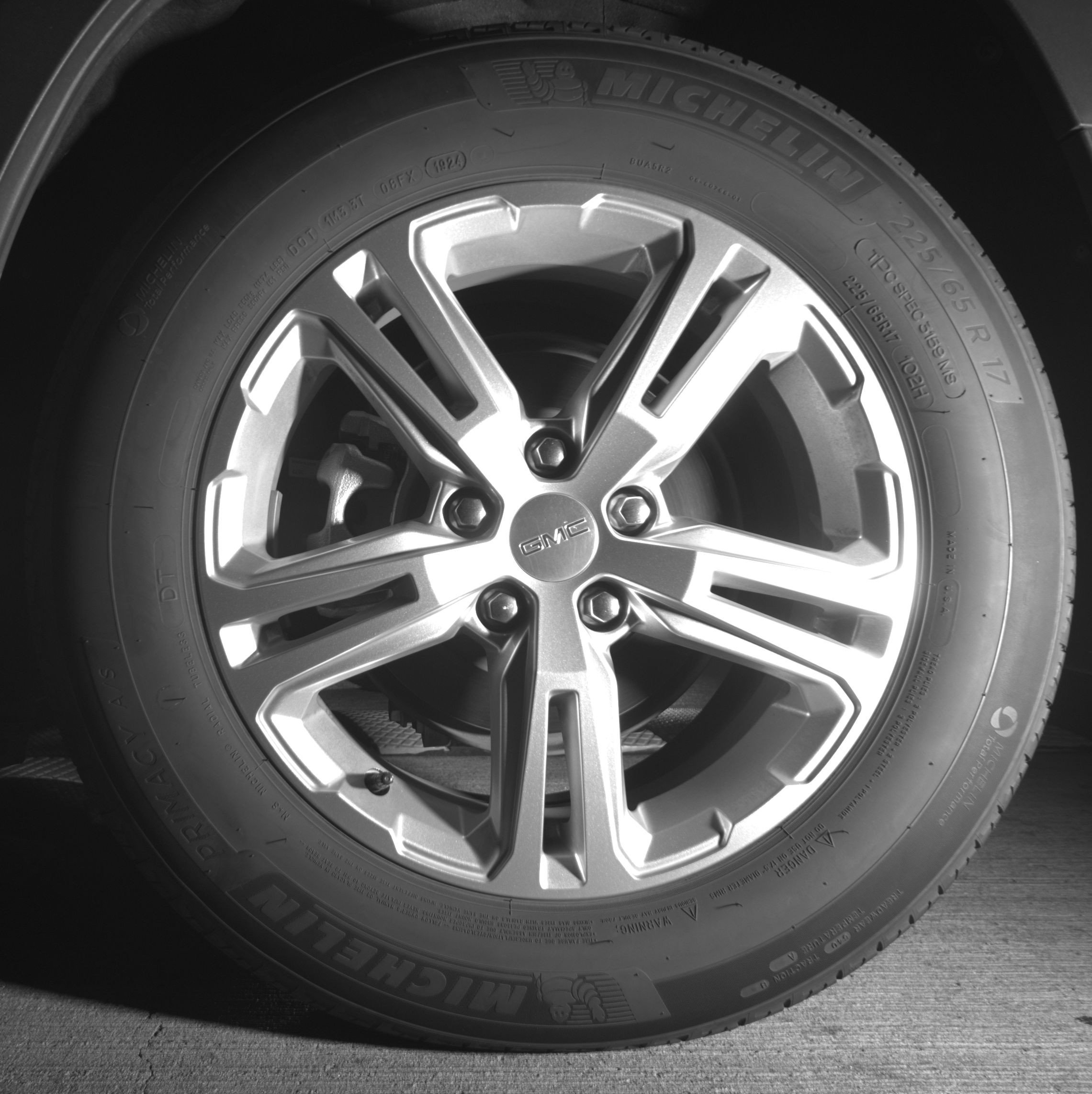 Used 2024 GMC Terrain SLE image 19