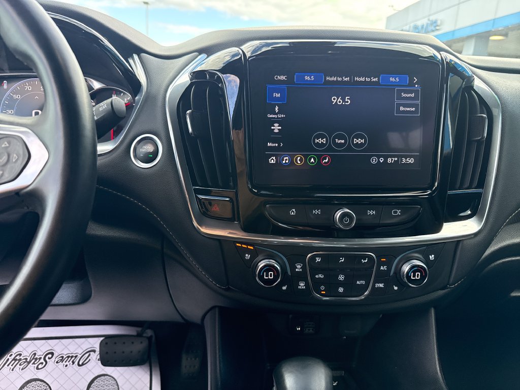 Used 2023 Chevrolet Traverse Premier AWD/4WD image 21