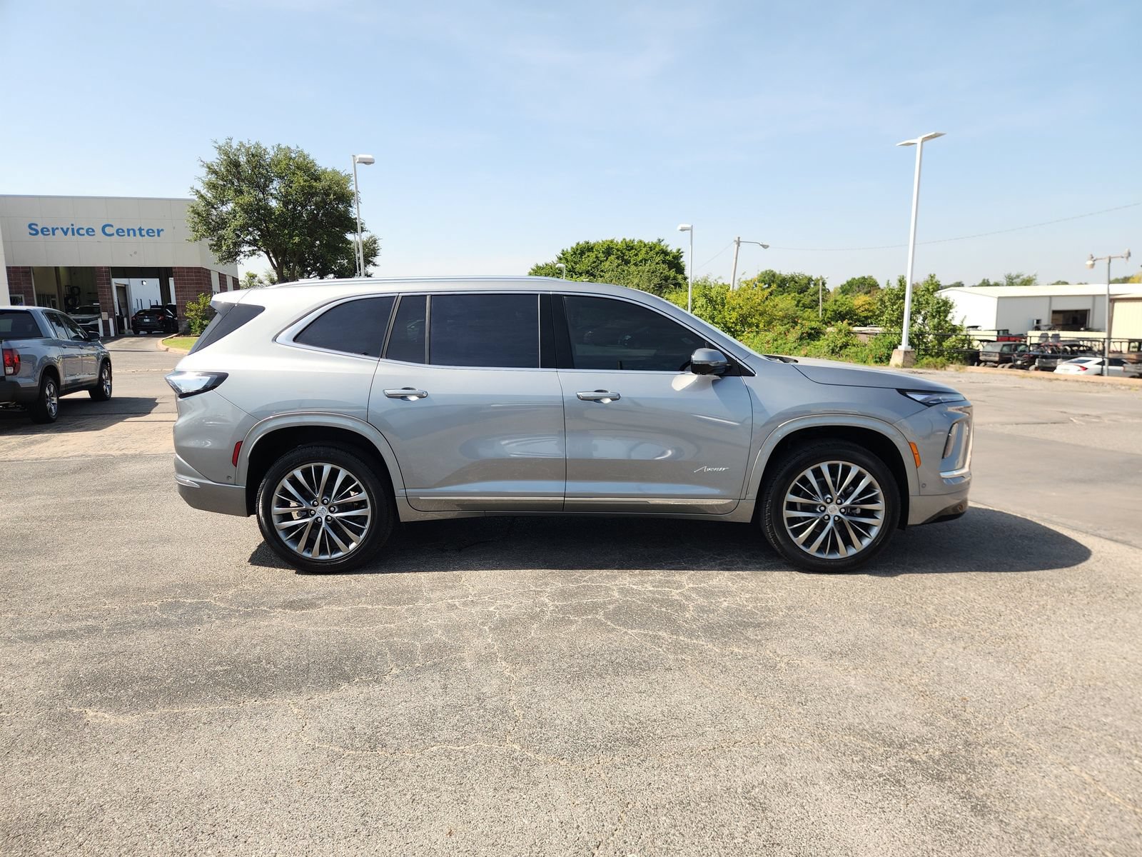 New 2026 Buick Enclave Avenir w/ Super Cruise Package FWD image 7