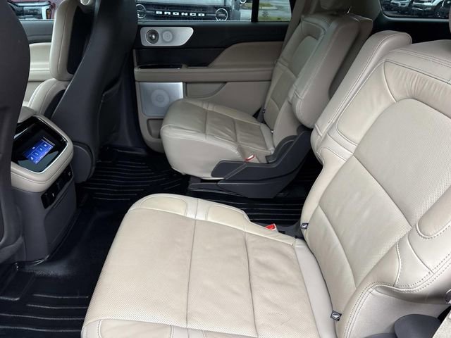 Certified 2023 Lincoln Navigator Reserve AWD/4WD image 18