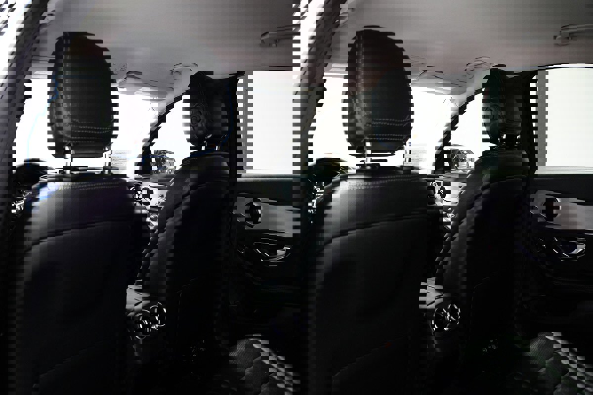 Used 2017 Mercedes-Benz C 300 Sedan image 16