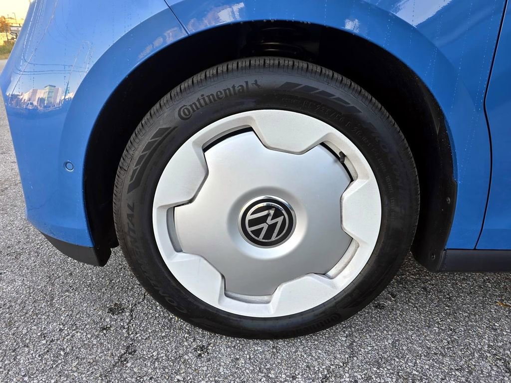 New 2025 Volkswagen ID. Buzz 1st Edition image 7