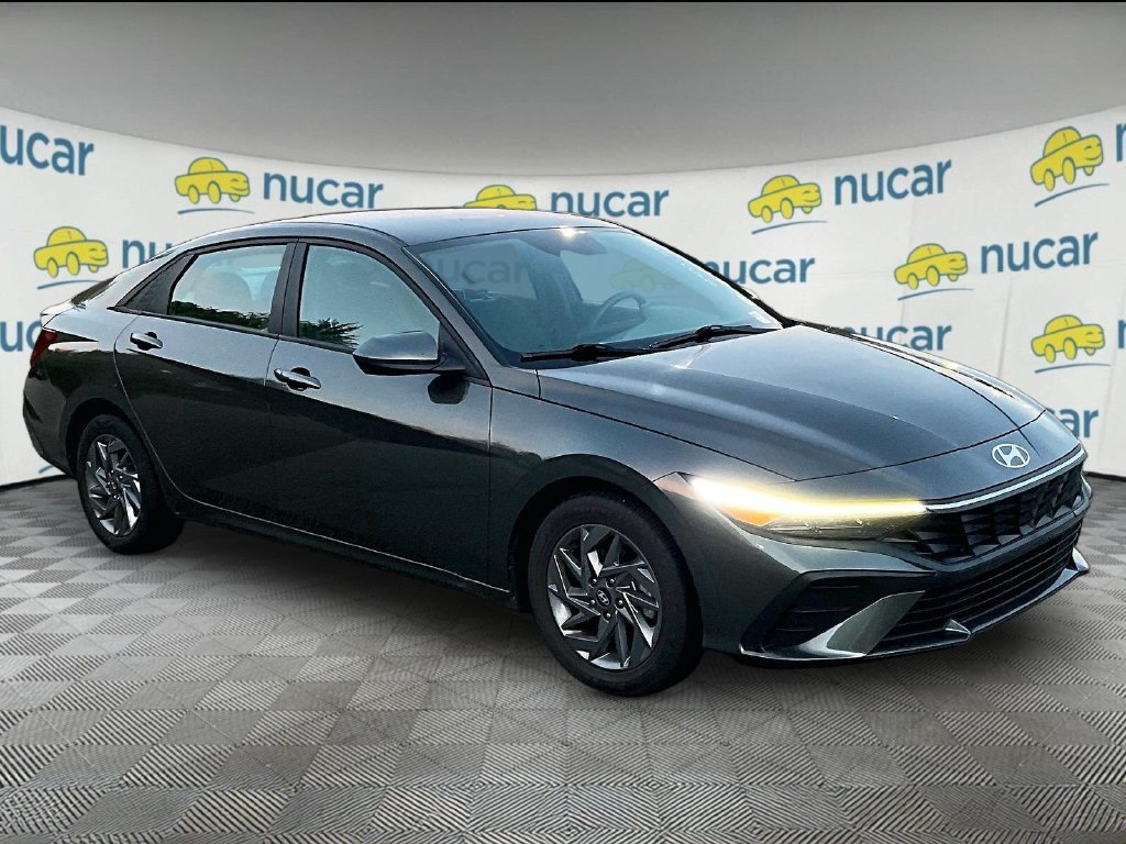 Used 2024 Hyundai Elantra SEL FWD image 1