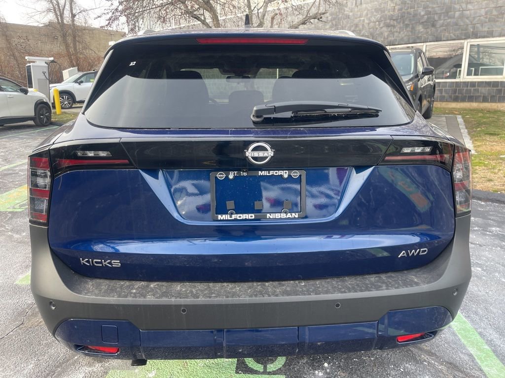 New 2026 Nissan Kicks SV w/ SV Premium Package image 5