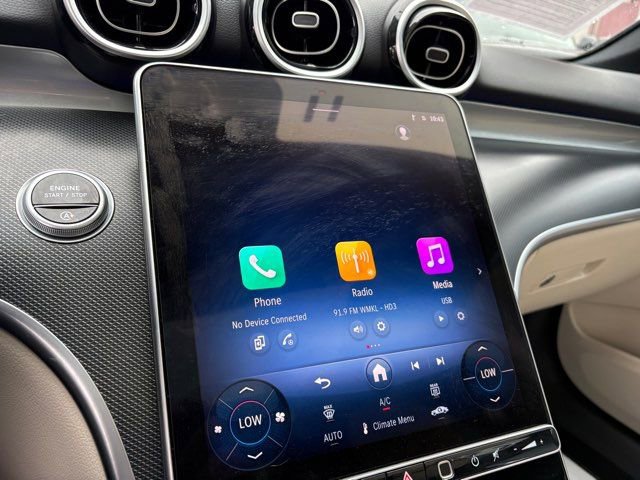 Used 2025 Mercedes-Benz C 300 Sedan image 9