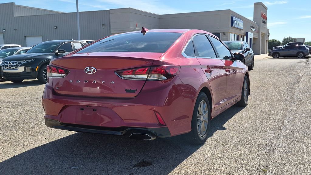 Used 2018 Hyundai Sonata SE FWD image 3