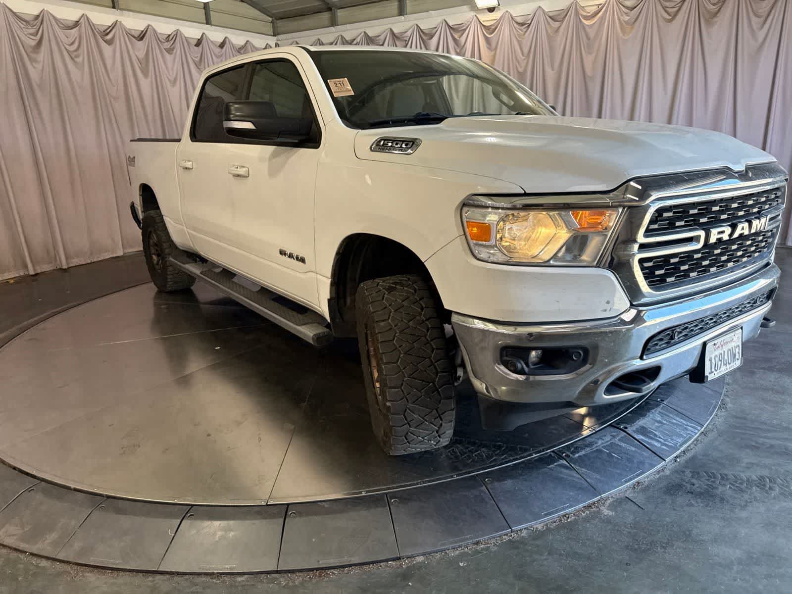Used 2022 RAM 1500 Big Horn AWD/4WD image 3