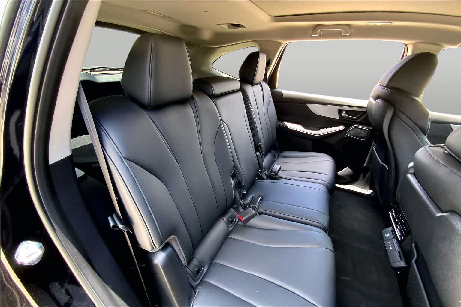 Used 2026 Acura MDX FWD image 18