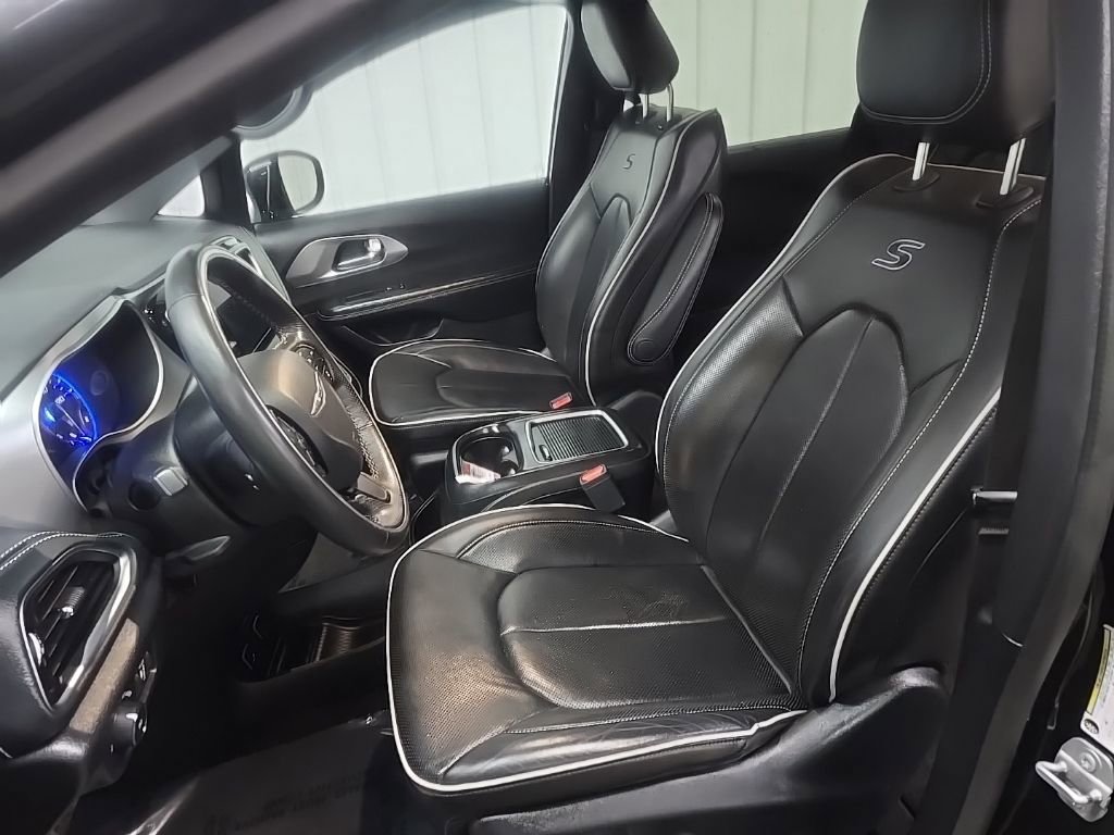 Used 2019 Chrysler Pacifica Limited w/ Advanced Safetytec Group image 30