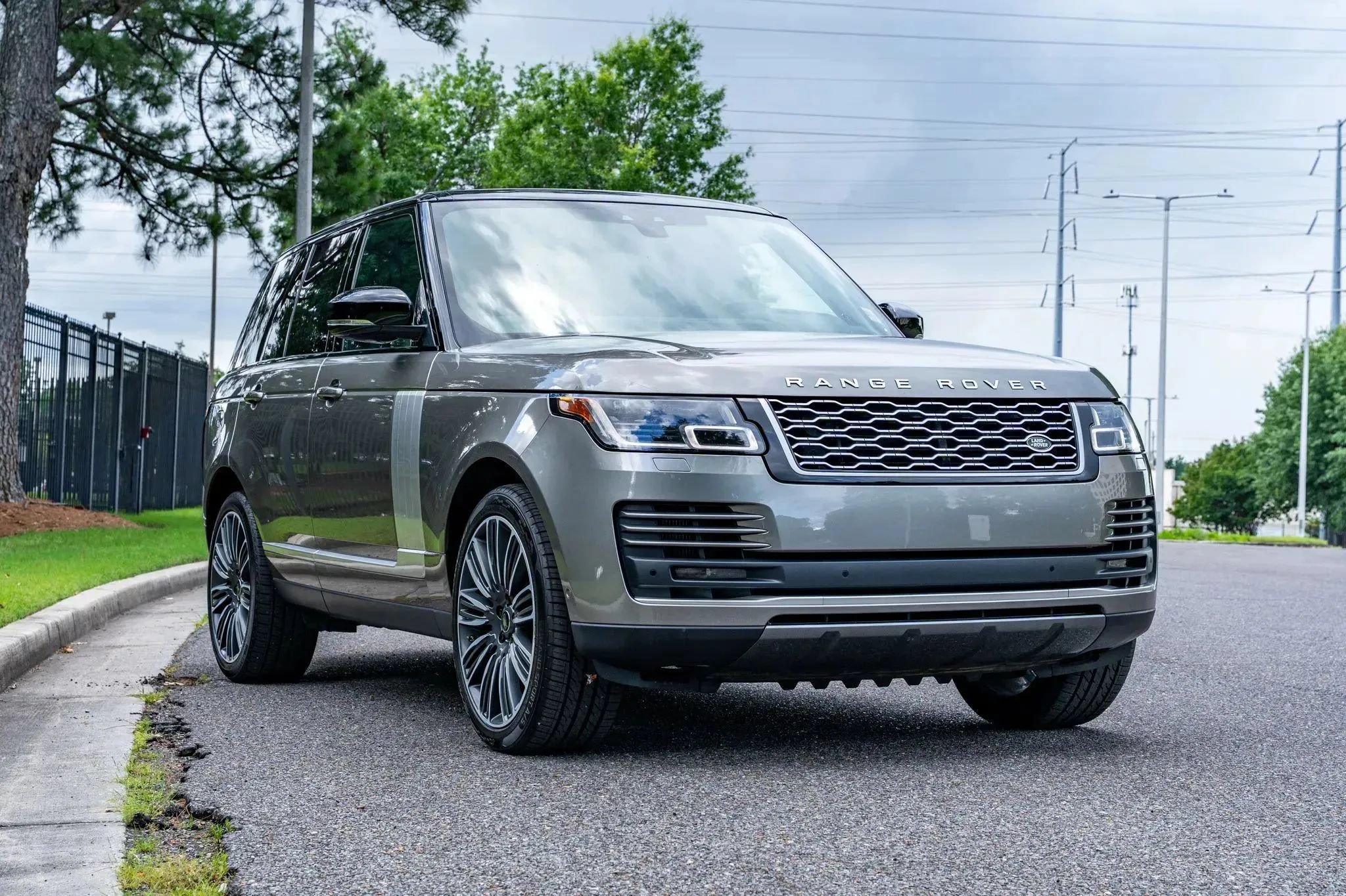 Used 2021 Land Rover Range Rover Westminster Edition AWD/4WD image 3