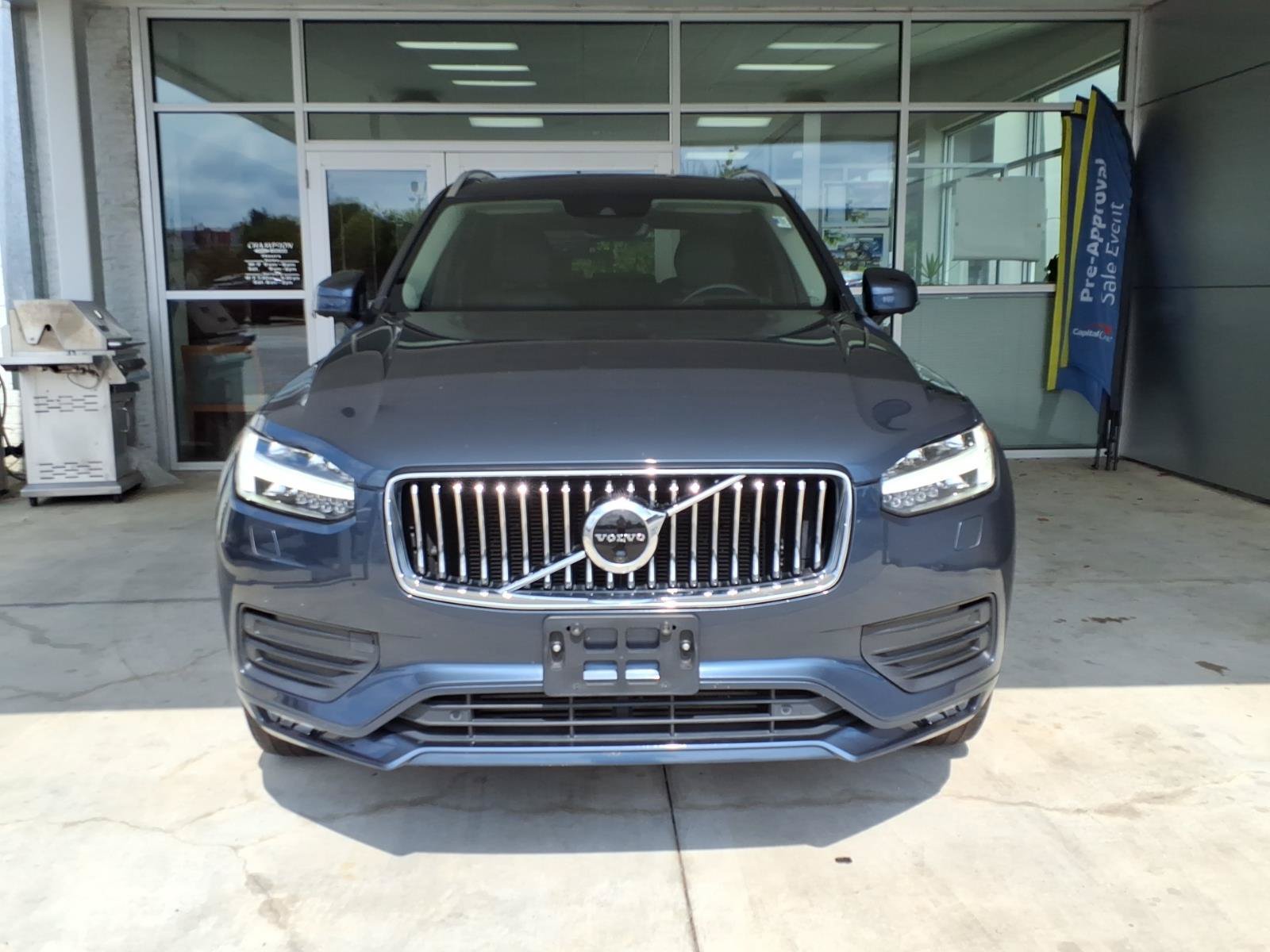 Used 2020 Volvo XC90 T6 Momentum AWD/4WD image 2
