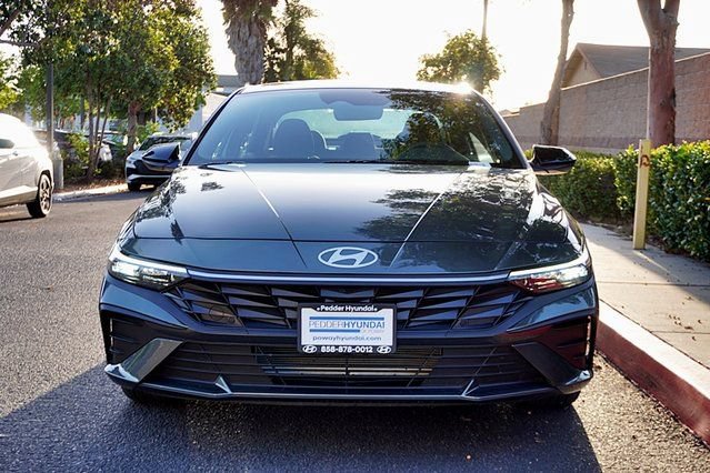Certified 2026 Hyundai Elantra Sport FWD image 5