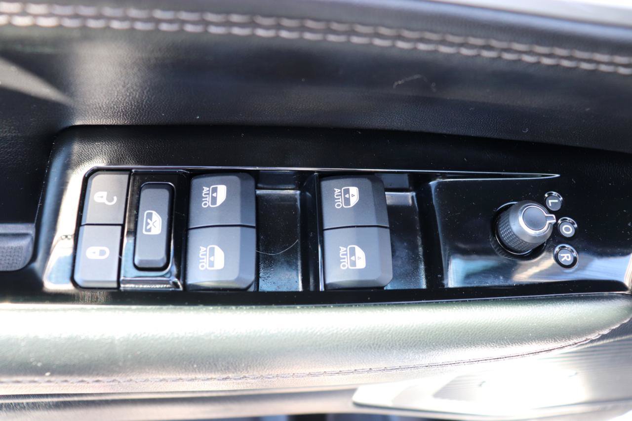 Used 2024 Jeep Wagoneer L Series III w/ Flexible Seating Group AWD/4WD image 53