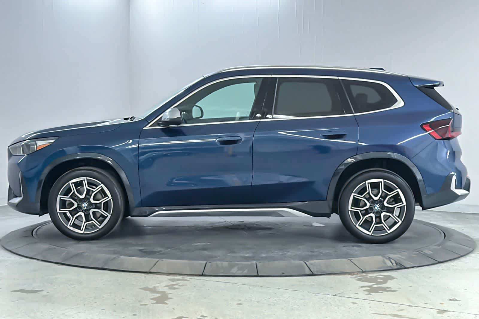 Used 2023 BMW X1 xDrive28i w/ Convenience Package AWD/4WD image 5