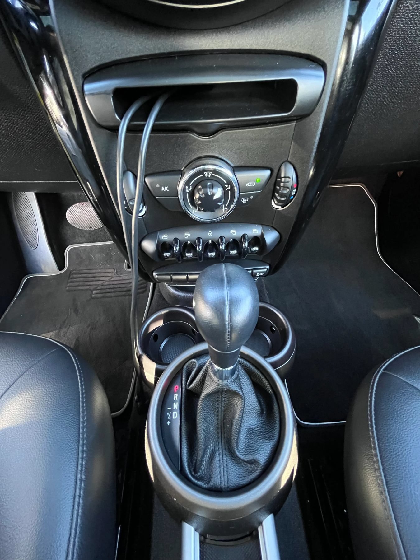 Used 2012 MINI Cooper Countryman FWD image 16