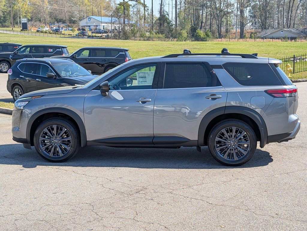 New 2026 Nissan Pathfinder SL image 13