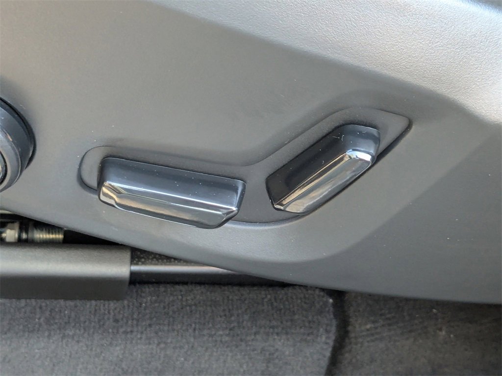 New 2026 Volvo XC60 B5 Plus w/ Protection Package Premier image 21