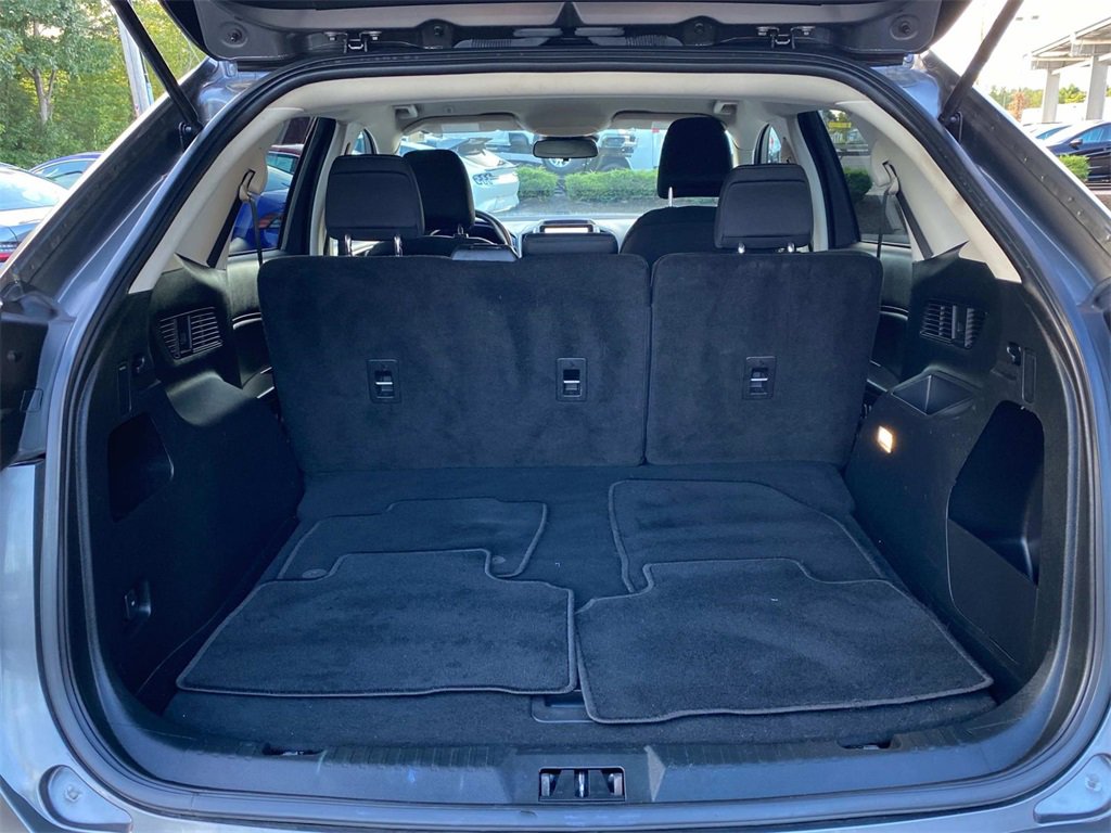 Used 2023 Ford Edge SE image 13